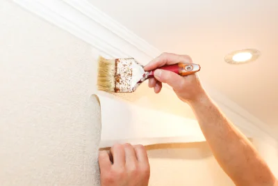 Pose de papier peint à Ligugé — revêtements muraux et toiles de verre